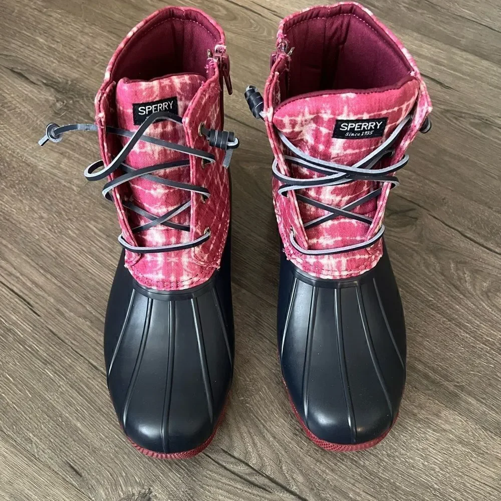 Sperry rubber water